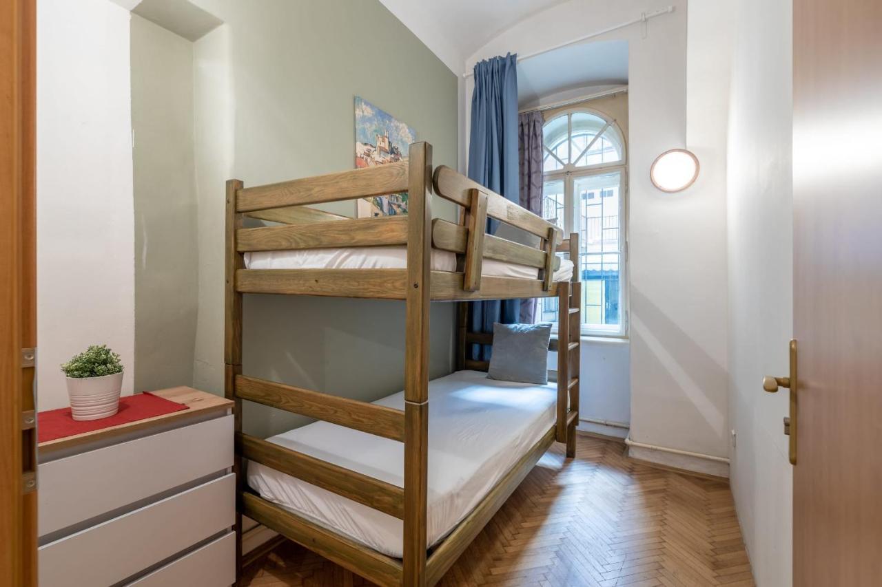 Spacious 3 Bedroom Apartment In The Heart Of Prag Exterior foto