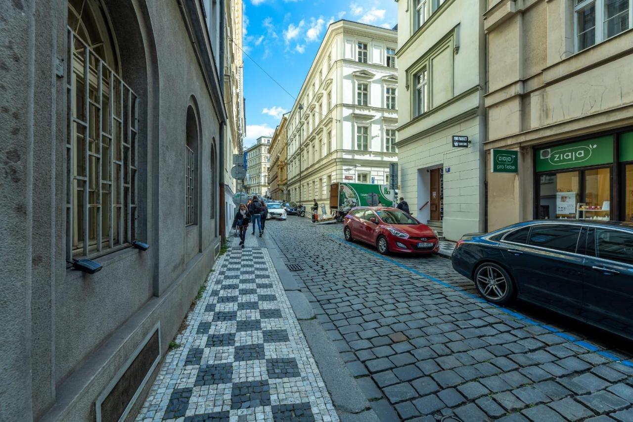 Spacious 3 Bedroom Apartment In The Heart Of Prag Exterior foto